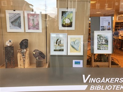 Inger R&ouml;nnqvist p&aring; biblioteket